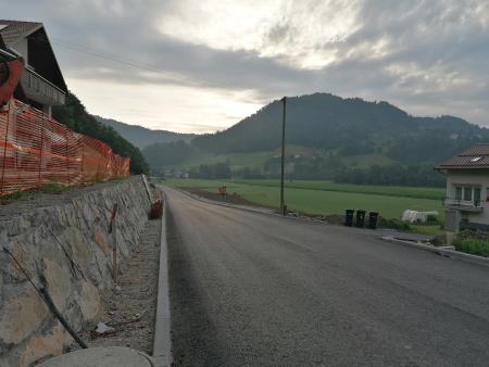 Dvor